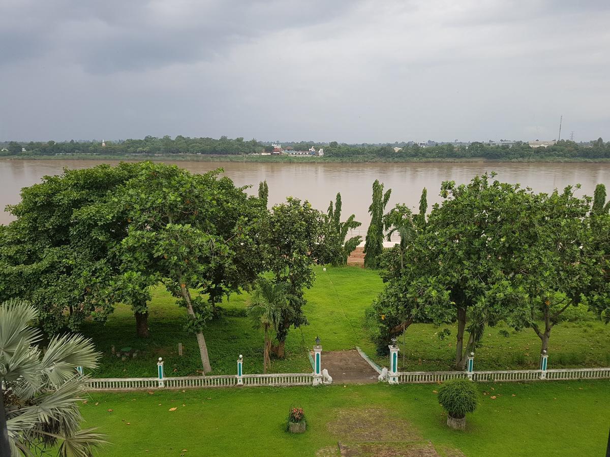 Royal Mekong Riverside Hotel Нонг Кай Екстериор снимка